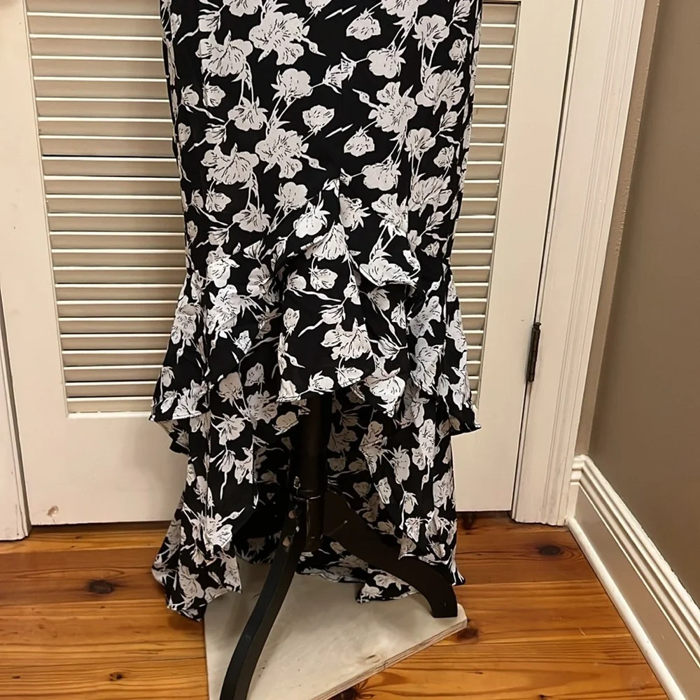 Lulus Darling Daylily White and Black Floral Print High-Low Maxi Dress, NWT - Picture 7 of 17